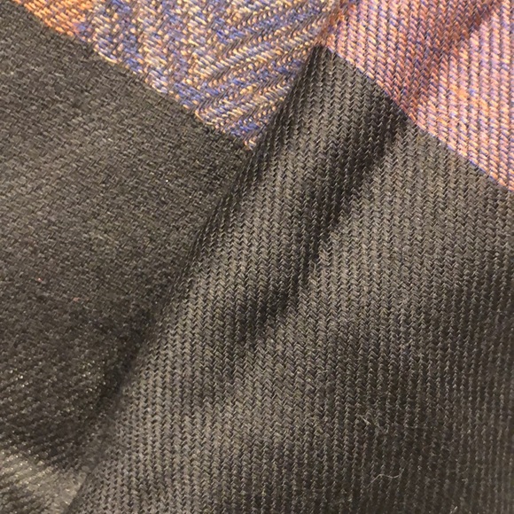 Neiman Marcus High quality jacquard wool stole, shawl in unique pattern - Picture 9 of 12